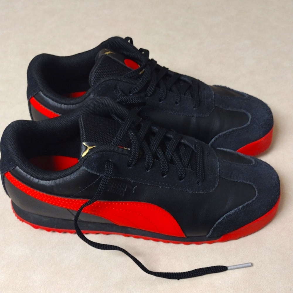 Boys Puma Roma Size 3